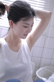 男主变小蛇钻进女主哪里